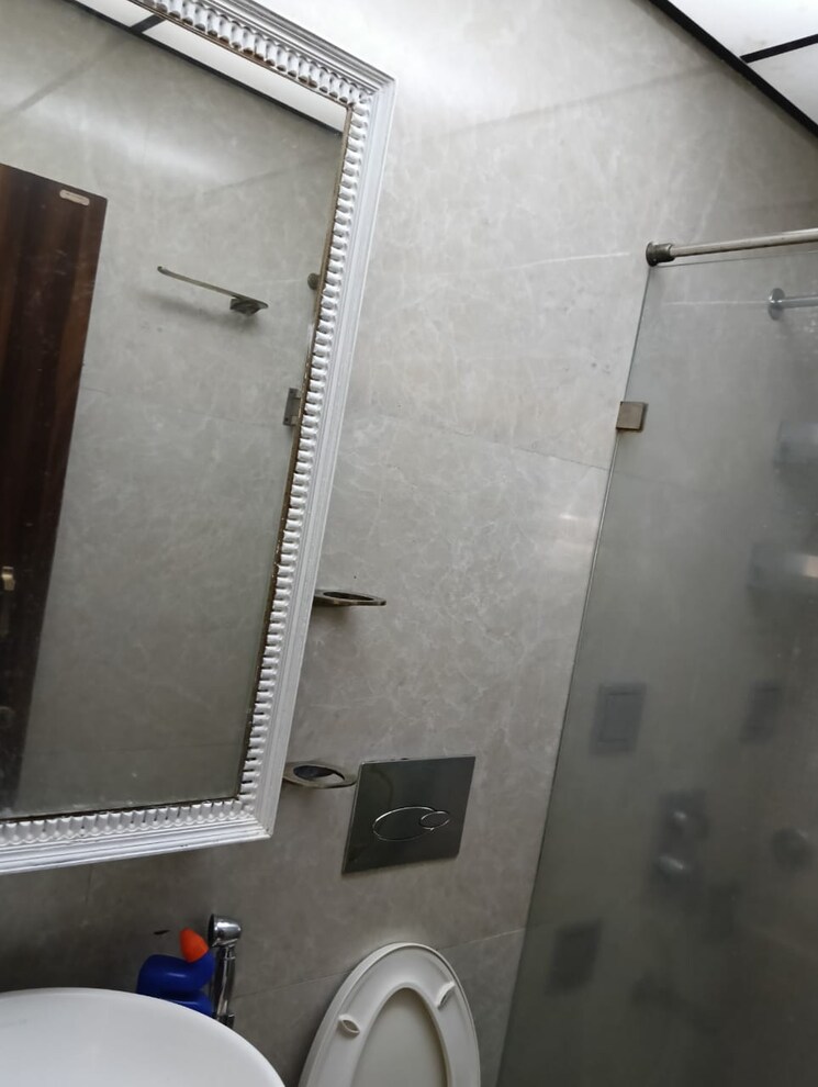 Bathroom, silver-mist-chs 2 Bedroom 960 Sq.Ft. Apartment In Versova Mumbai 8969528