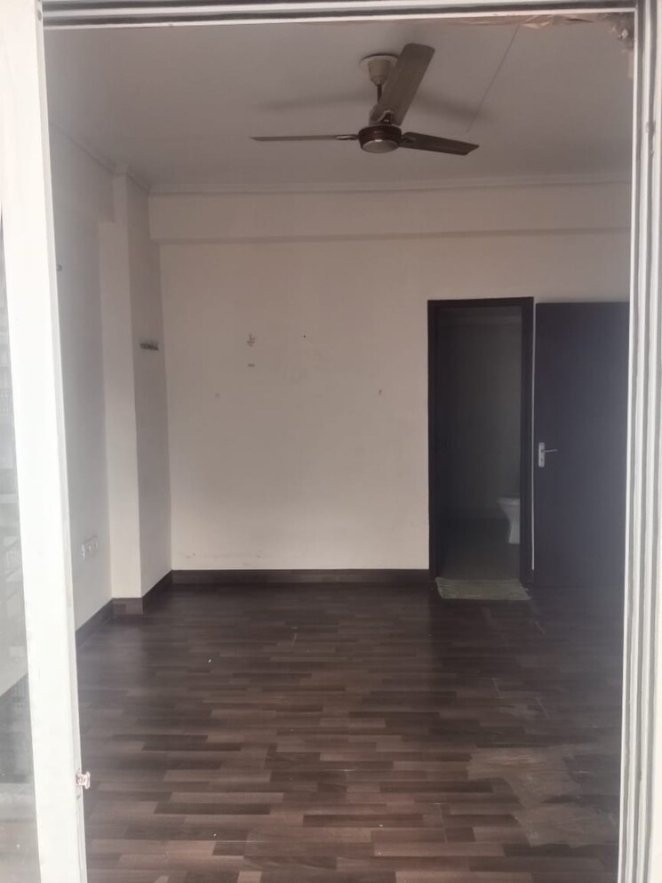 Room, skytech-matrott 2 Bedroom 1150 Sq.Ft. Apartment In Sector 76 Noida 8969529