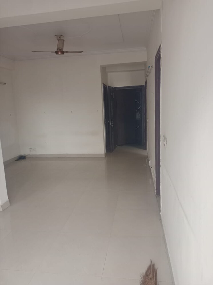 Room, skytech-matrott 2 Bedroom 1150 Sq.Ft. Apartment In Sector 76 Noida 8969529