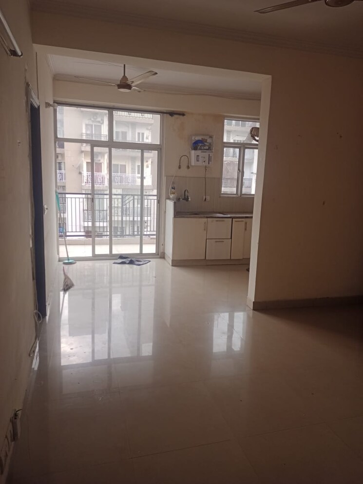 Room, skytech-matrott 2 Bedroom 1150 Sq.Ft. Apartment In Sector 76 Noida 8969529