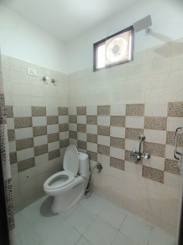 Bathroom in 1 BHK Builder Floor at Saket – for Rent