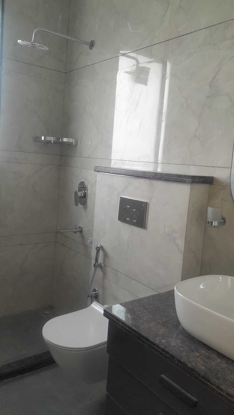 Bathroom, s-s-southend 3 Bedroom 1800 Sq.Ft. Apartment In Sector 49 Gurgaon 8969532