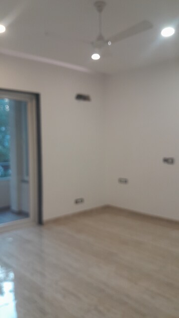 Furnished Amenities in 3 BHK Builder Floor at SS Mayfield Gardens, Sector 51 – for Rent