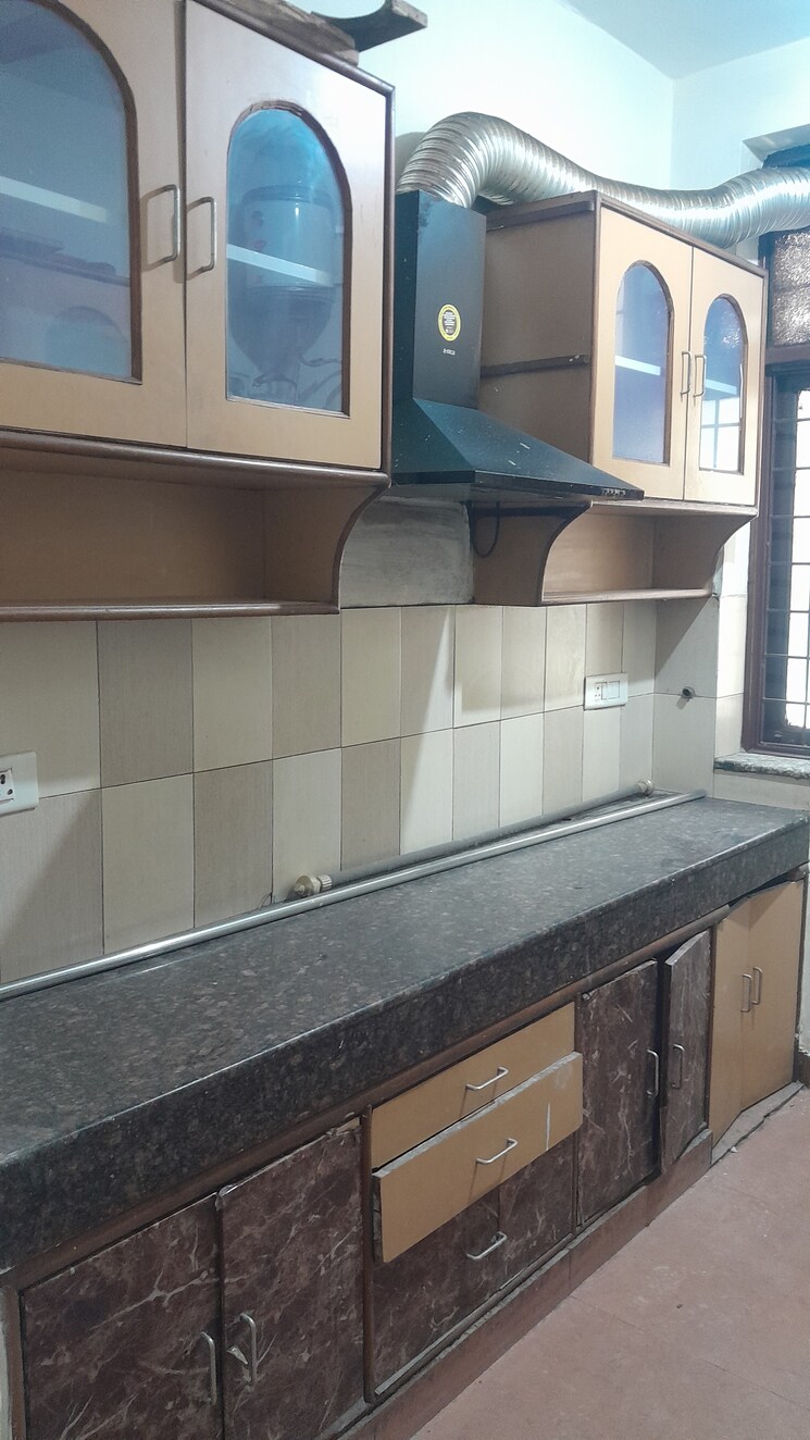 Kitchen, ss-mayfield-gardens 3 Bedroom 1650 Sq.Ft. Builder Floor In Sector 51 Gurgaon 8969552