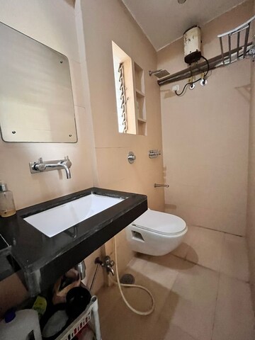 Bathroom in 5 BHK Apartment at Andheri West – for Rent