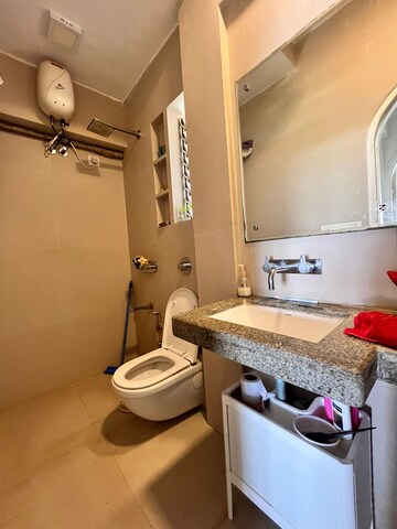 Bathroom in 5 BHK Apartment at Andheri West – for Rent