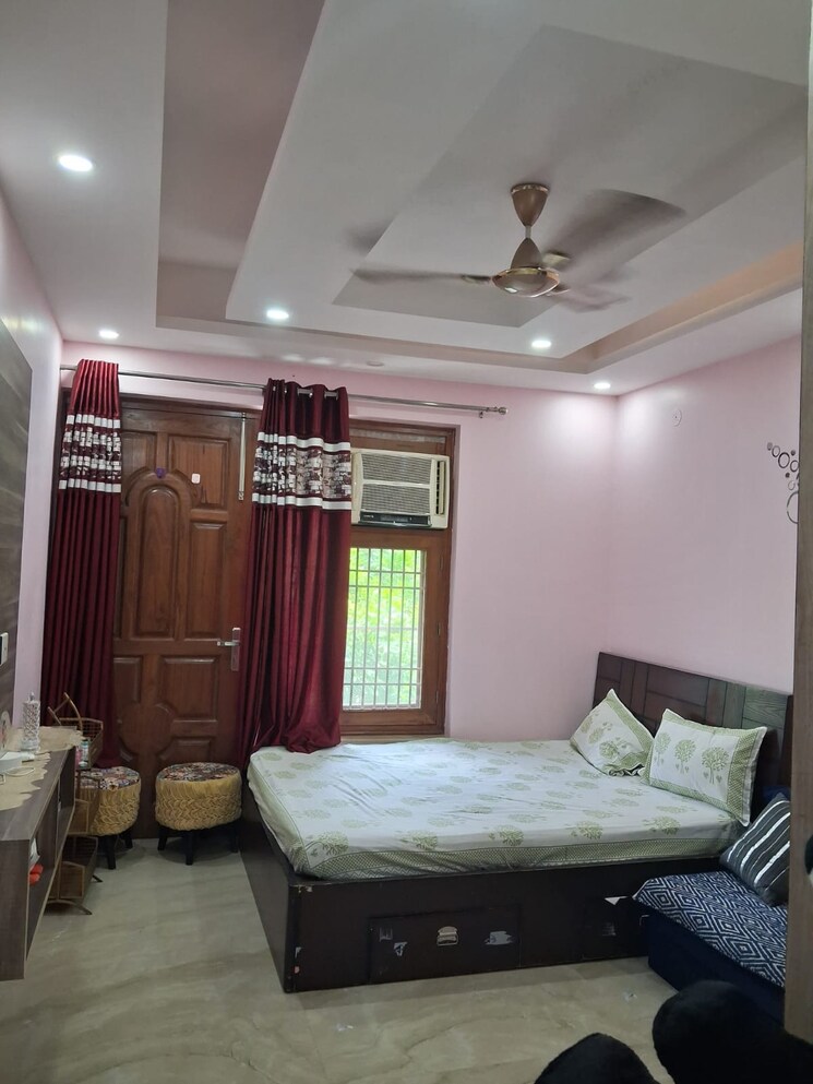 Bedroom, ardee-city 3 Bedroom 1830 Sq.Ft. Builder Floor In Sector 52 Gurgaon 8969557
