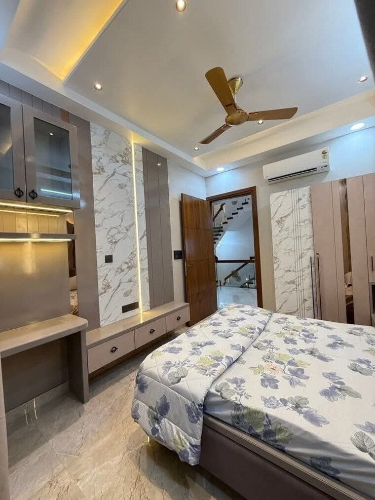 Bedroom, igi airport area 3 Bedroom 1000 Sq.Ft. Apartment In Igi Airport Area Delhi 8969567