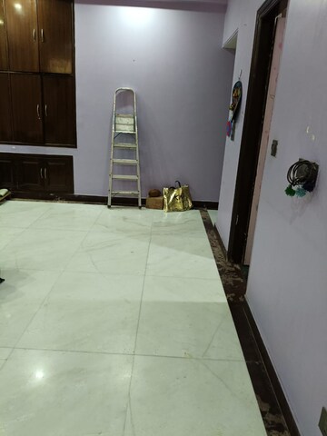 Balcony in 2 BHK Builder Floor at Safdarjung Enclave – for Rent