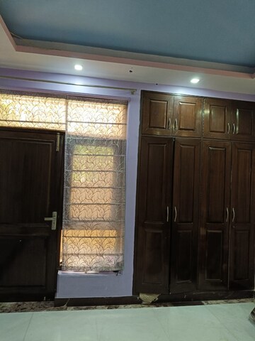 Building Lobby in 2 BHK Builder Floor at Safdarjung Enclave – for Rent