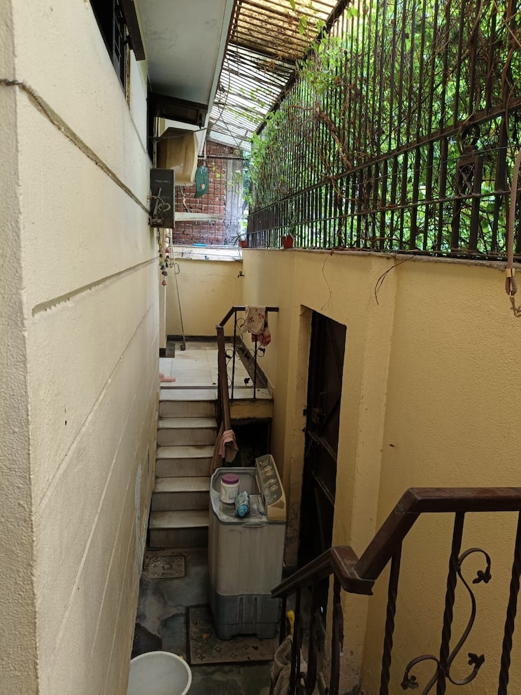 Balcony, safdarjung enclave 2 Bedroom 1800 Sq.Ft. Builder Floor In Safdarjung Enclave Delhi 8969580