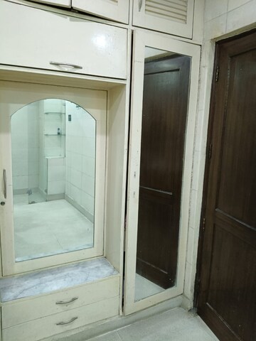 Building Lobby in 2 BHK Builder Floor at Safdarjung Enclave – for Rent