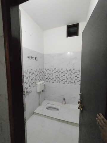 Bathroom in 2 BHK Independent House at Gomti Nagar – for Rent