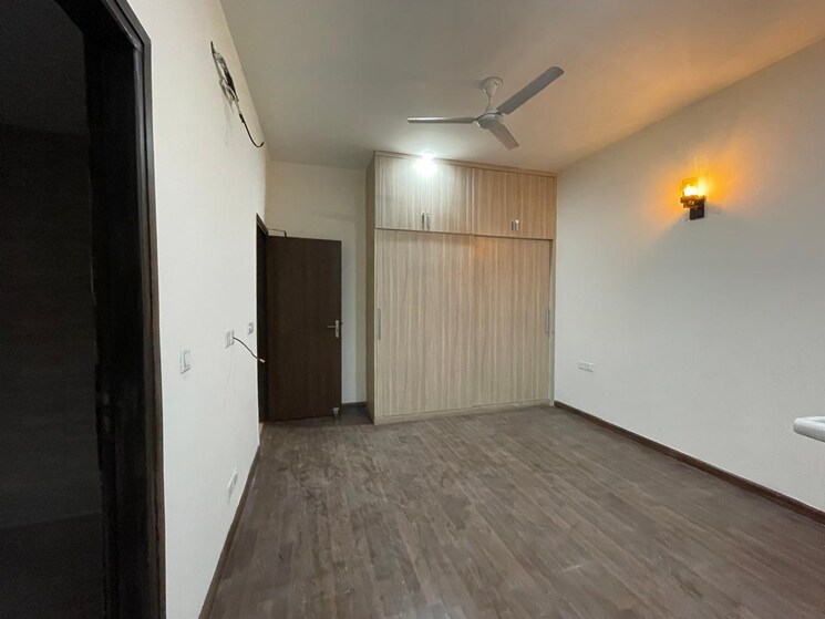 Room, bptp-amstoria 3 Bedroom 2229 Sq.Ft. Villa In Sector 102 Gurgaon 8969594