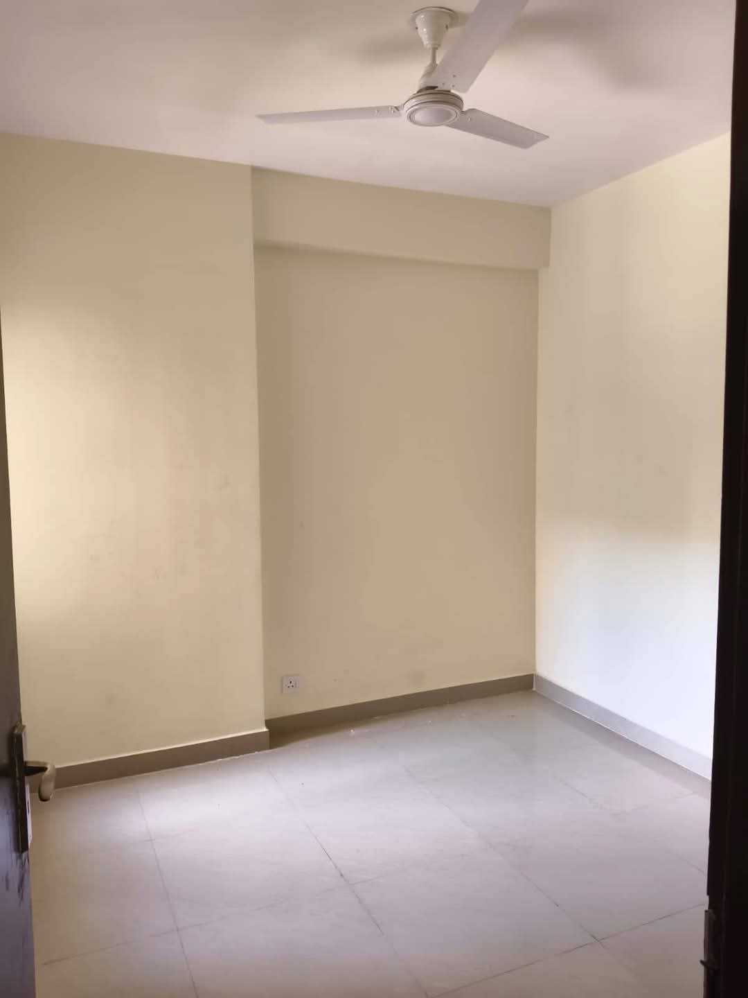 2 BHK + Extra Room 984 Sq.Ft. Apartment in Ajnara Grand Heritage