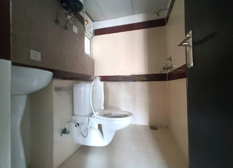 Bathroom, ajnara-grand-heritage 2 Bedroom 984 Sq.Ft. Apartment In Sector 74 Noida 8969605