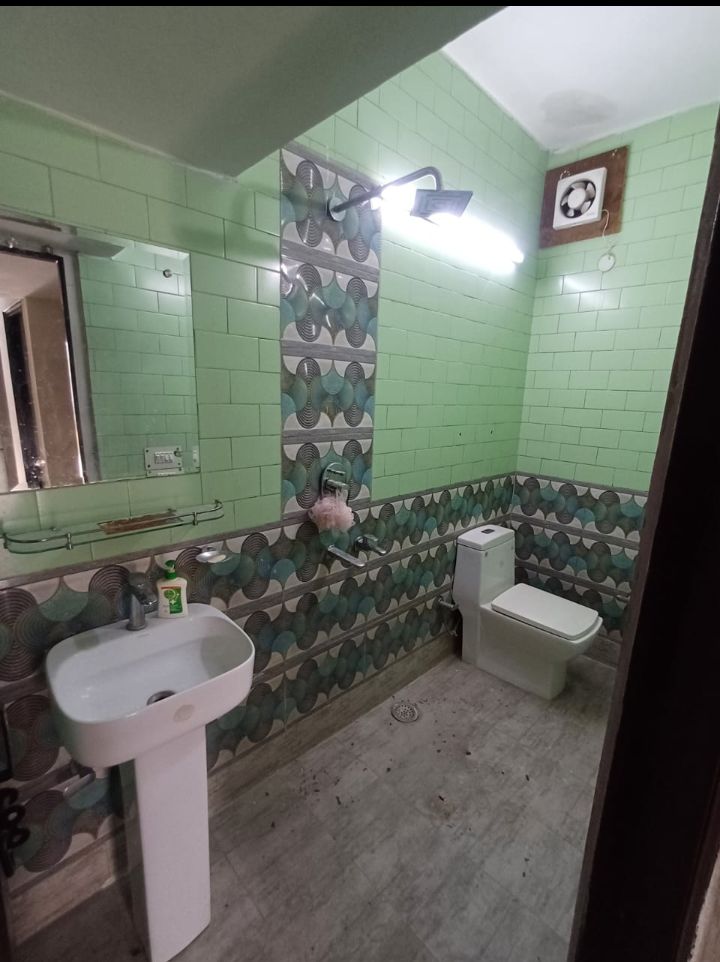 2 BHK Builder Floor For Rent in Lajpat Nagar