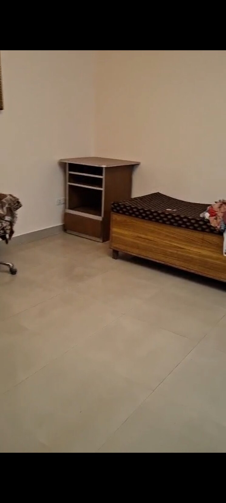 Room, lajpat nagar 2 Bedroom 900 Sq.Ft. Builder Floor In Lajpat Nagar Delhi 8969717