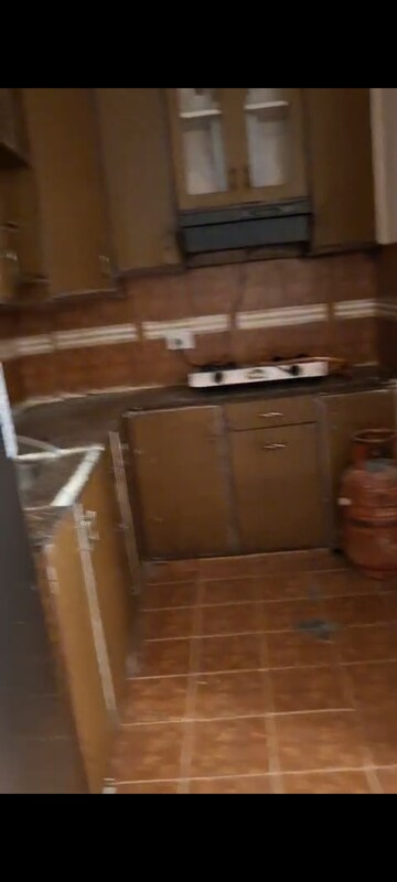 Furnished Amenities in 2 BHK Builder Floor at Lajpat Nagar – for Rent