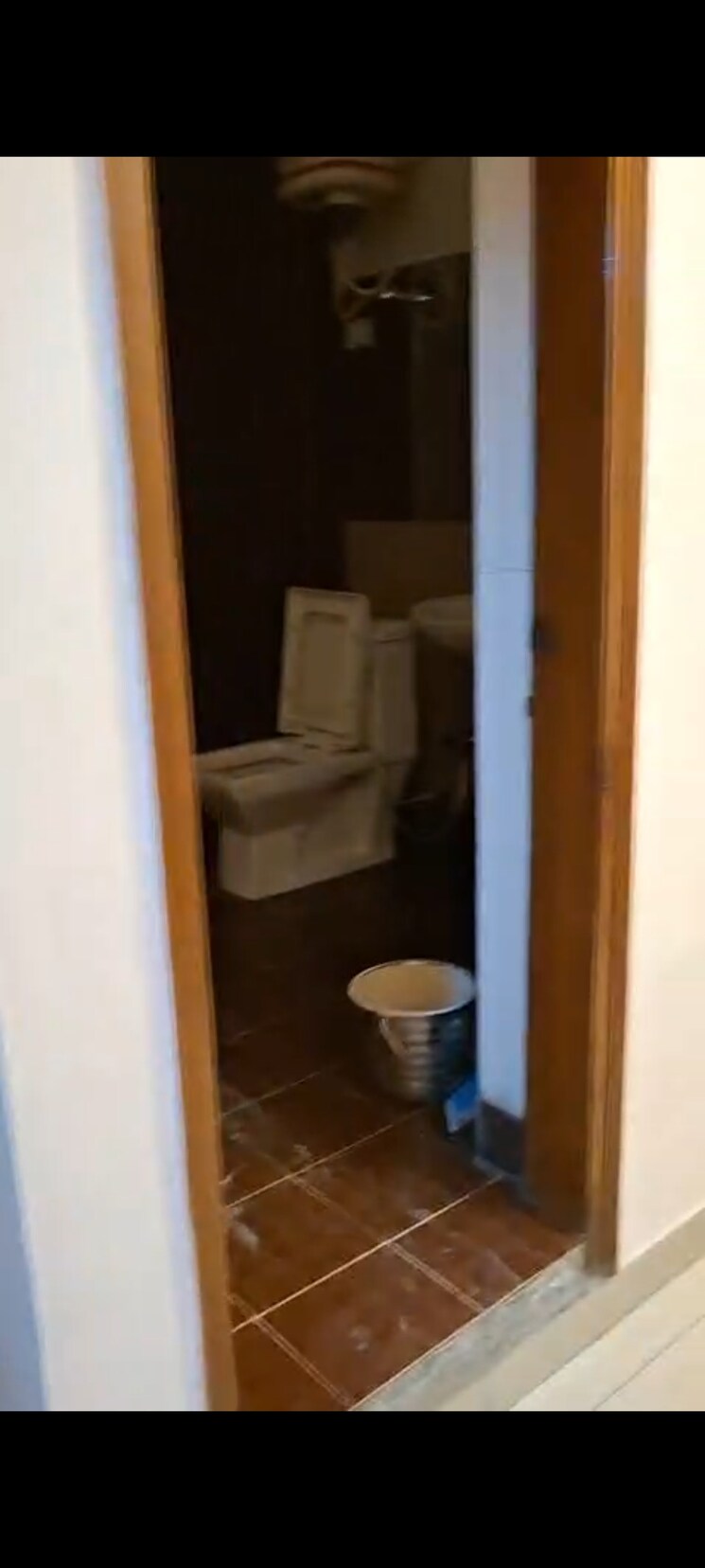 Bathroom, lajpat nagar 2 Bedroom 900 Sq.Ft. Builder Floor In Lajpat Nagar Delhi 8969717