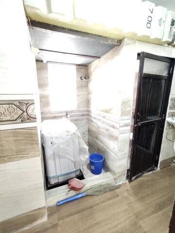Bathroom in 1.5 BHK Apartment at Worli Sneha CHS, Worli – for Rent