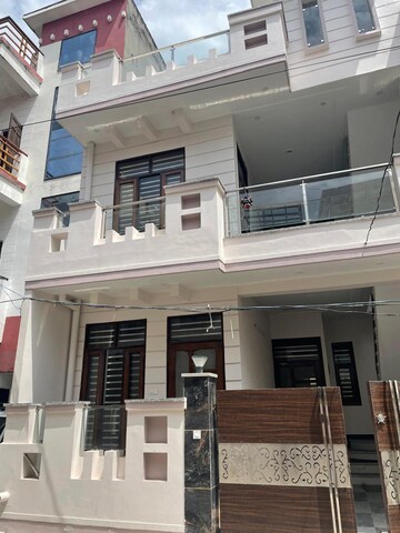 4 BHK Independent House For Rent in Aman Vihar