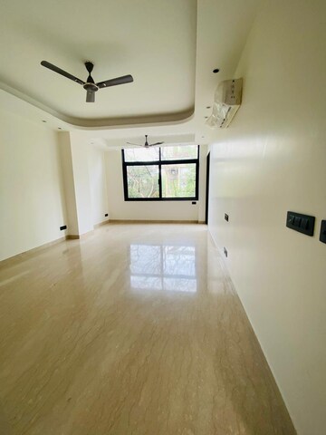 Room in 3 BHK Builder Floor at DLF Pink Town House, Dlf City Phase 3 – for Rent