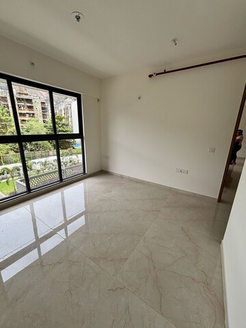 Room in 2 BHK Apartment at Godrej Urban Park, Chandivali – for Rent