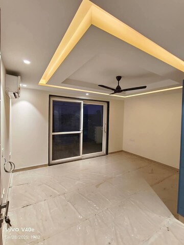 Room in 2 BHK Builder Floor at Sector 22 – for Rent