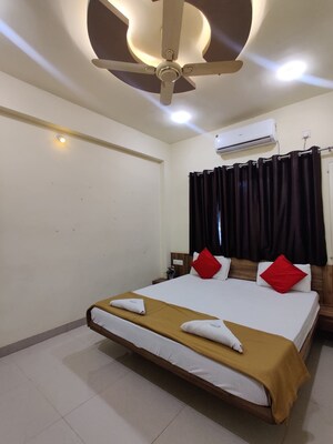 Bedroom in 4 BHK Villa at Agarwal And Doshi Complex, Vasai West – for Sale