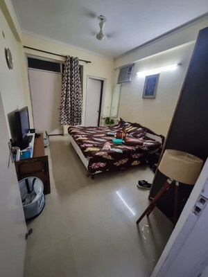 Team Area in 4 BHK Apartment at DLF Belvedere Towers, Sector 24 – for Sale