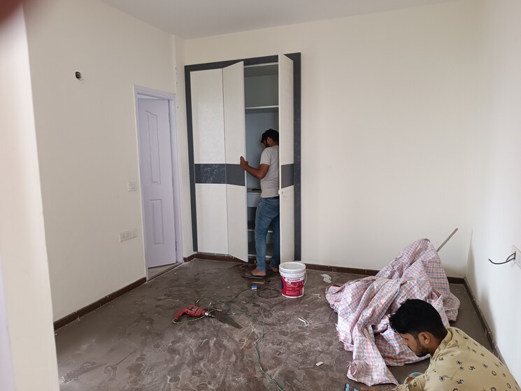 Room, amrapali-heartbeat-city 3 Bedroom 1350 Sq.Ft. Apartment In Sector 107 Noida 8969860