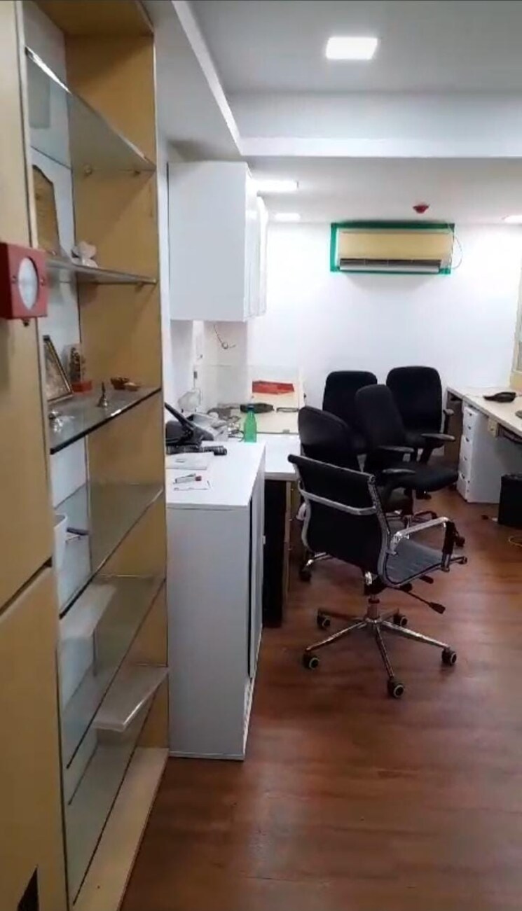 Team Area, business-arcade Commercial Office Space 1500 Sq.Ft. In Dadar West Mumbai 8969878