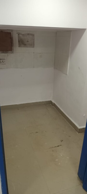 Room in  Office Space at Sanaya Krish Royale, Parel – for Rent