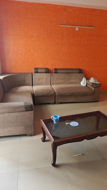 Furnished Amenities in 3 BHK Builder Floor at Prateek Wisteria, Sector 77 – for Rent