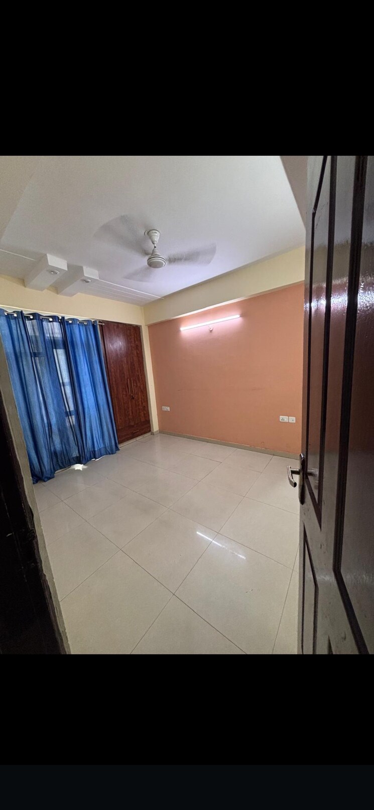 Room, prateek-wisteria 4 Bedroom 2115 Sq.Ft. Apartment In Sector 77 Noida 8969907