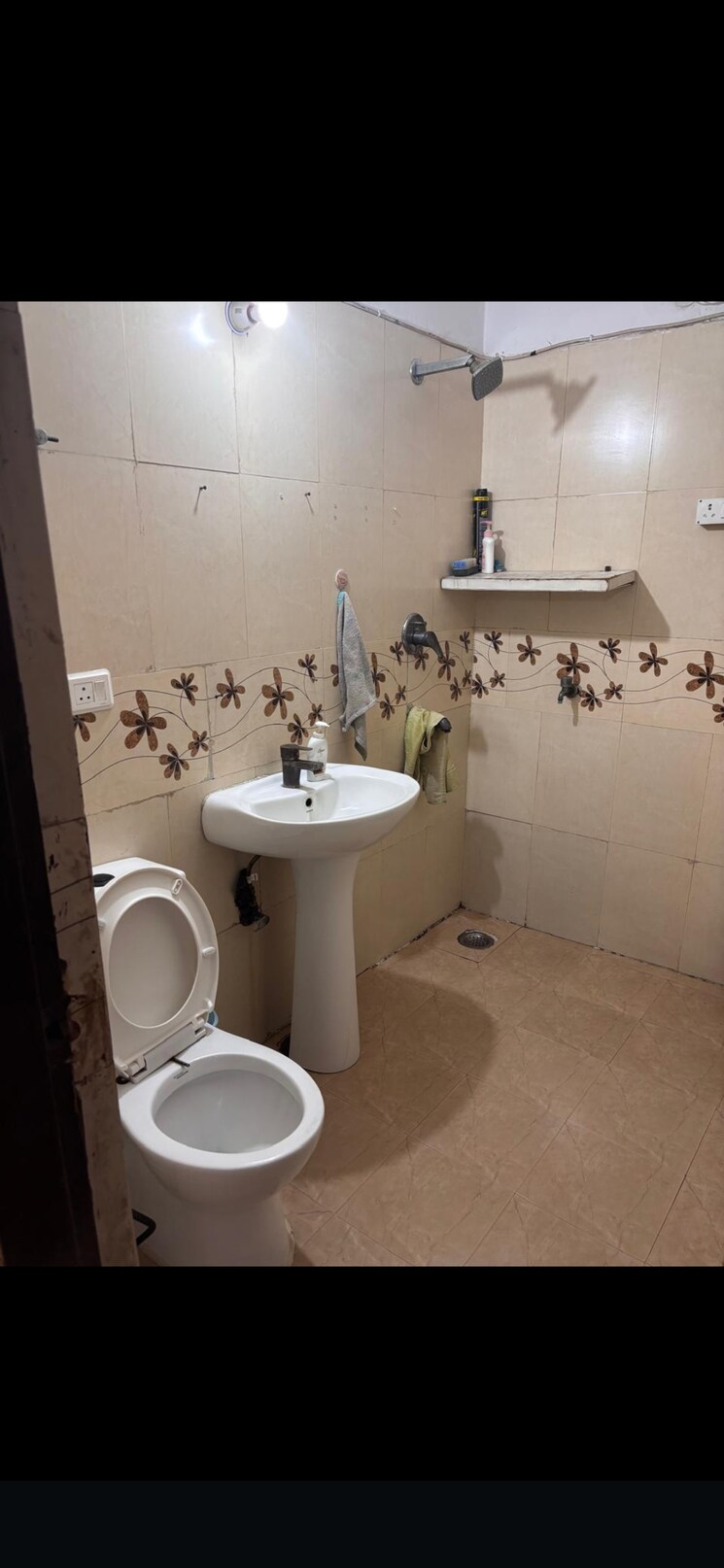 Bathroom, prateek-wisteria 4 Bedroom 2115 Sq.Ft. Apartment In Sector 77 Noida 8969907