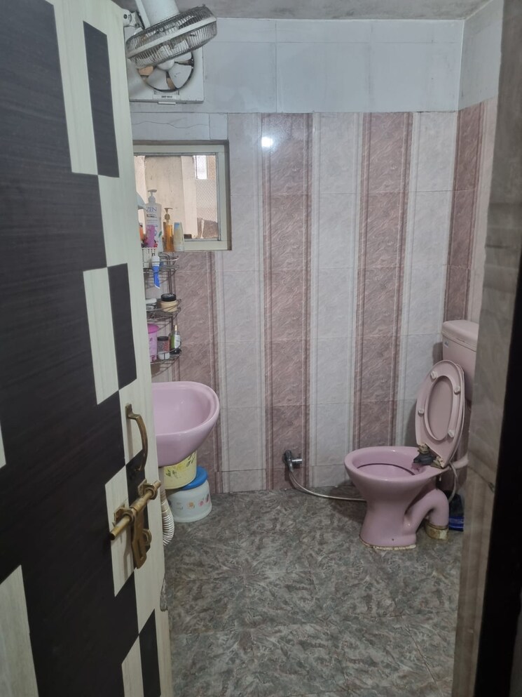 Bathroom, gomti nagar 3 Bedroom 1250 Sq.Ft. Independent House In Gomti Nagar Lucknow 8969919