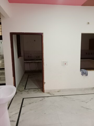 Room in 2 BHK Builder Floor at Sector 6 – for Rent