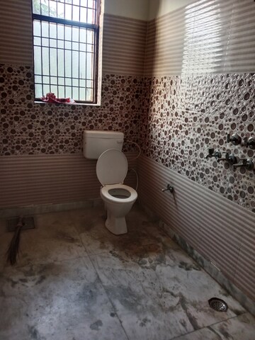 Bathroom in 2 BHK Builder Floor at Sector 6 – for Rent