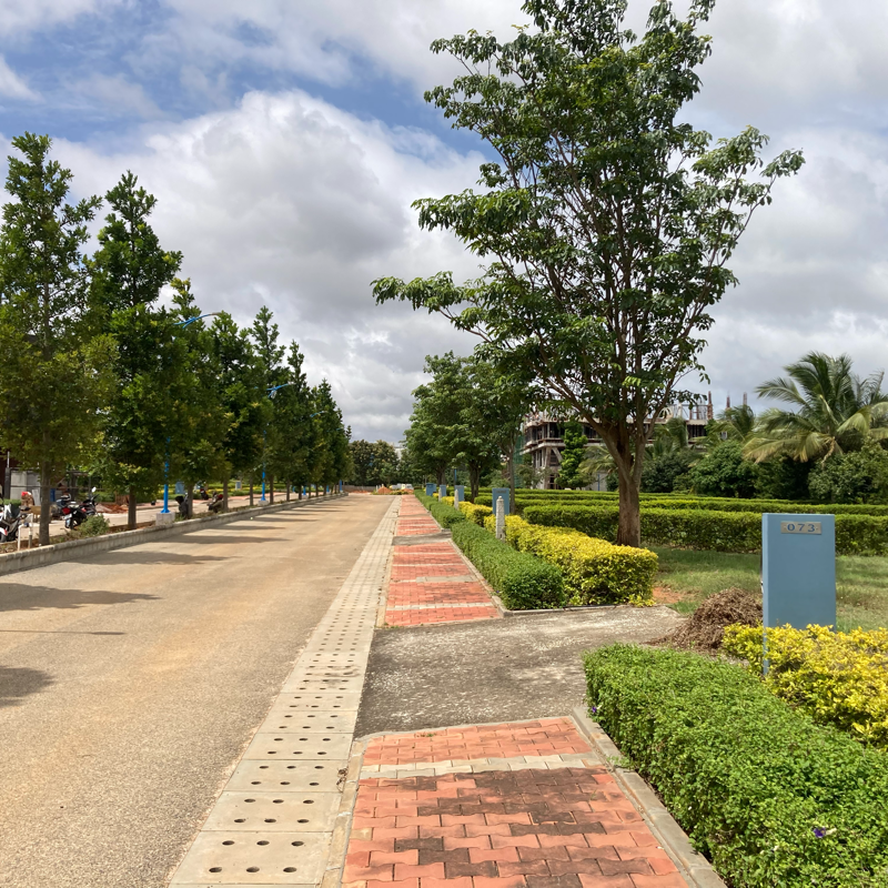 Plot For Sale in Oval Reef