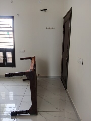 Room in 2 BHK Builder Floor at Sector 6 – for Rent