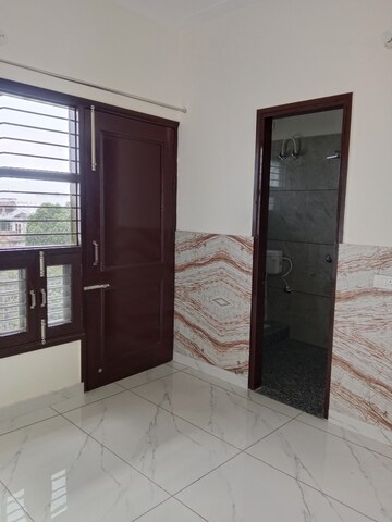 2 BHK Builder Floor For Rent in Sector 6
