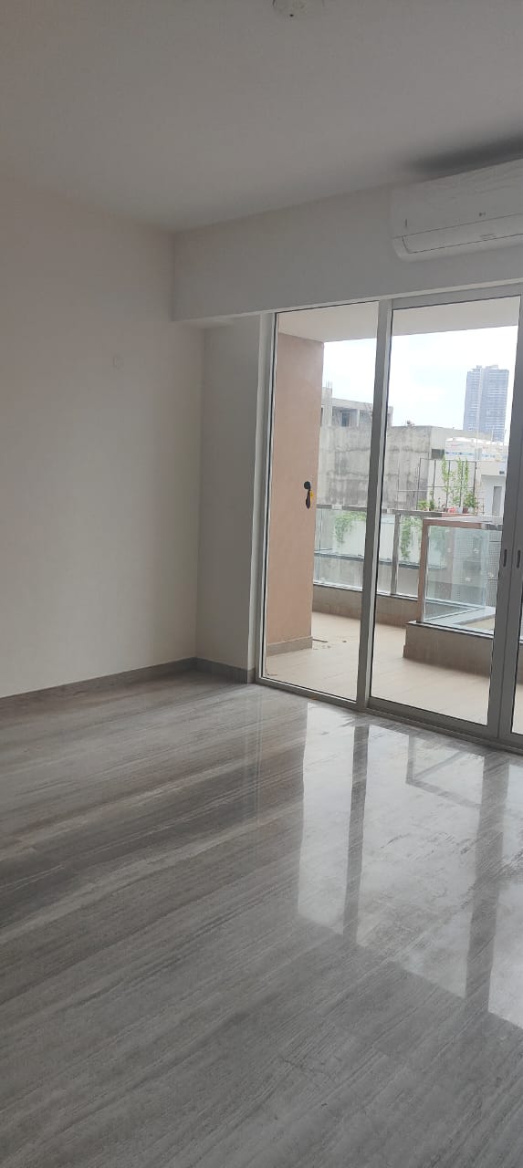 4 BHK + Servant Room Apartment For Rent in Adani Samsara Vilasa