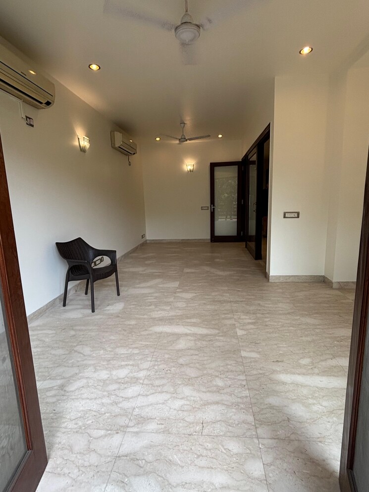Room, anand niketan 3 Bedroom 2100 Sq.Ft. Builder Floor In Anand Niketan Delhi 8969970