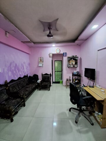 Team Area in 2 BHK Apartment at Kopar Khairane – for Sale