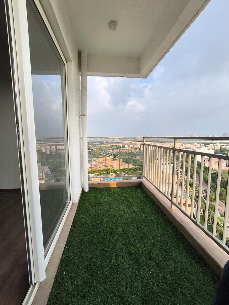 Balcony, shapoorji-pallonji-joyville-phase-2 3 Bedroom 1692 Sq.Ft. Apartment In Sector 102 Gurgaon 8969982