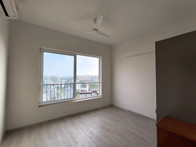 Room, shapoorji-pallonji-joyville-phase-2 3 Bedroom 1692 Sq.Ft. Apartment In Sector 102 Gurgaon 8969982