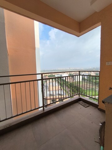 Room in 3 BHK Apartment at Shapoorji Pallonji Joyville Phase 2, Sector 102 – for Rent