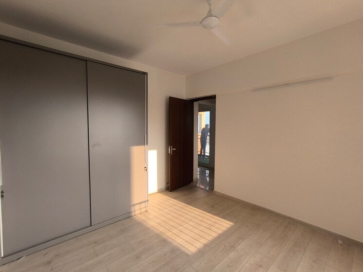 Room, shapoorji-pallonji-joyville-phase-2 3 Bedroom 1692 Sq.Ft. Apartment In Sector 102 Gurgaon 8969982